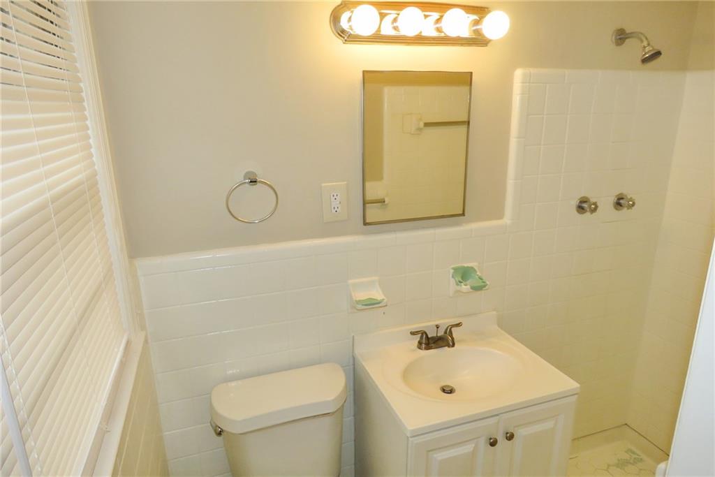 2630 Colonial Drive, College Park, Georgia image 19