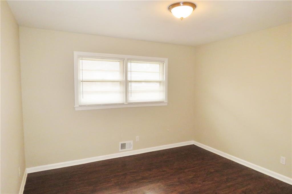 2630 Colonial Drive, College Park, Georgia image 20