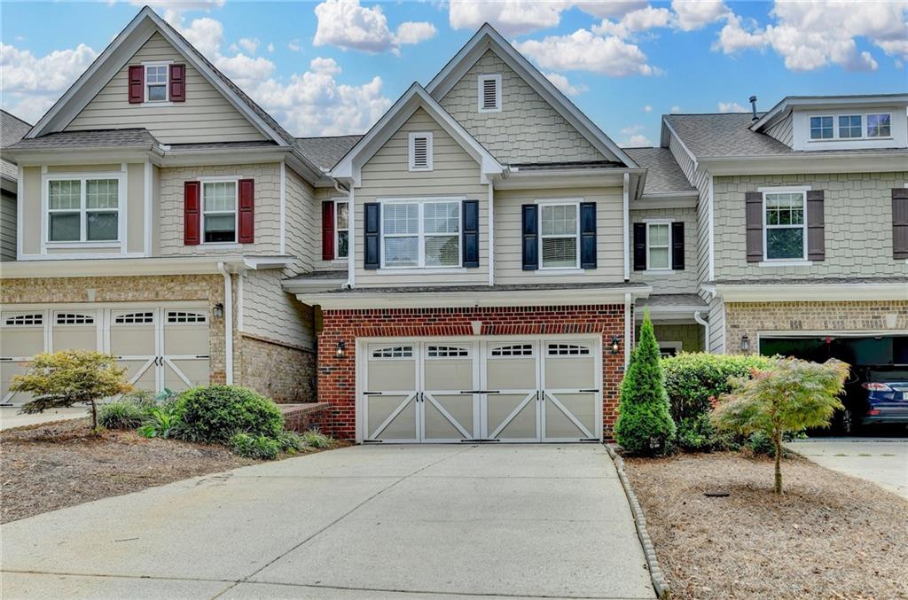 2881 CROSS CREEK Drive