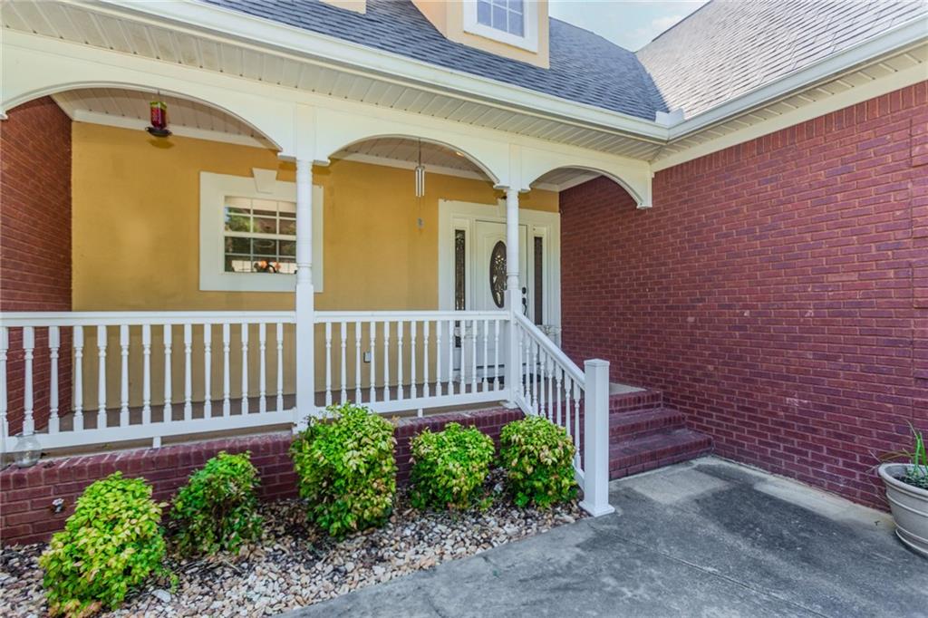 323 Maddox Circle