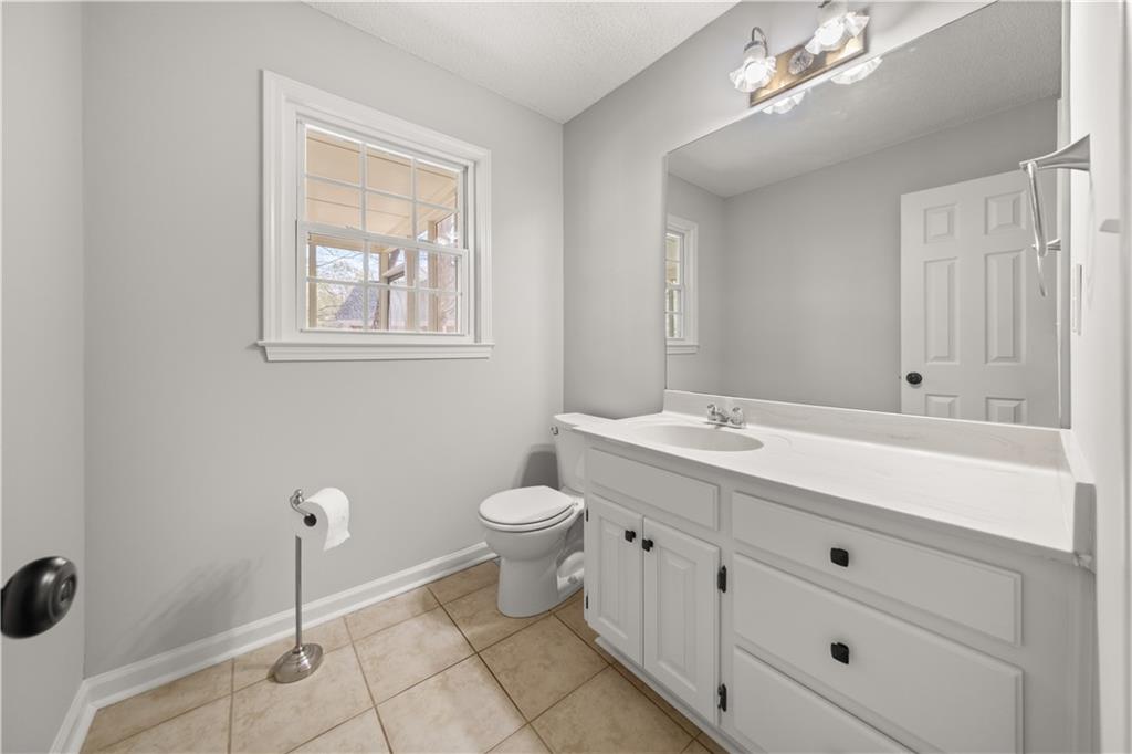 5659 Brookstone Drive, Acworth, Georgia image 32