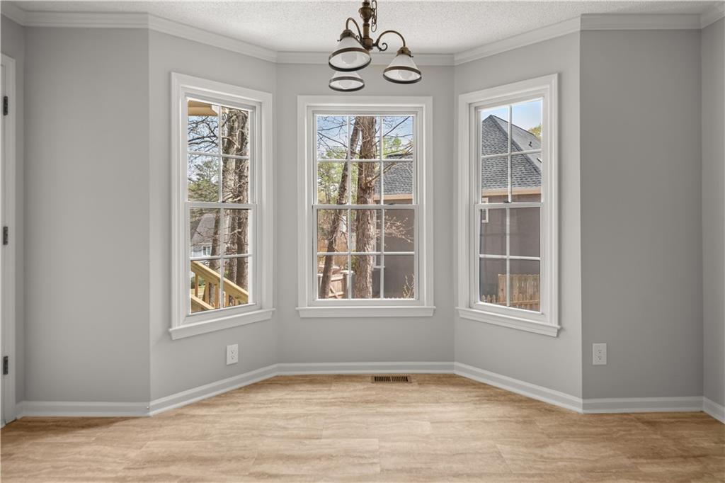 5659 Brookstone Drive, Acworth, Georgia image 11