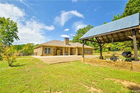 A home in Pendergrass