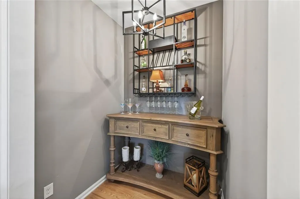 Marietta, Georgia 30062, United States, 4 Bedrooms Bedrooms, ,3 BathroomsBathrooms,Residential,Active,173610