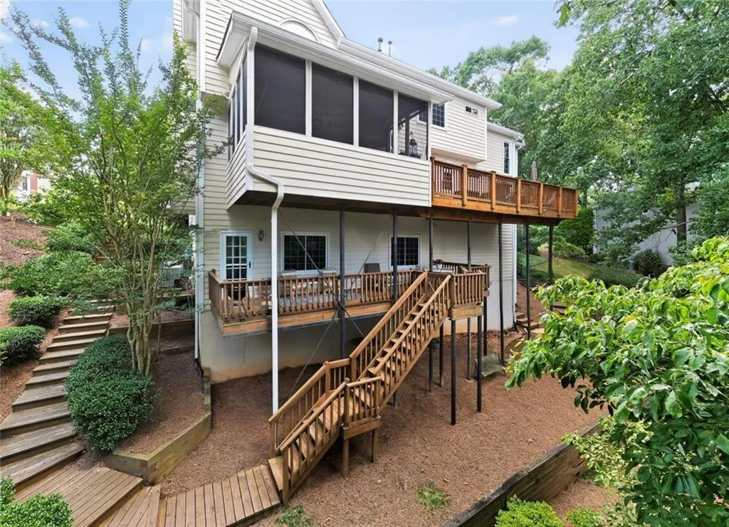 Marietta, Georgia 30062, United States, 4 Bedrooms Bedrooms, ,3 BathroomsBathrooms,Residential,Active,173610