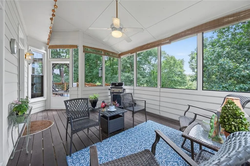 Marietta, Georgia 30062, United States, 4 Bedrooms Bedrooms, ,3 BathroomsBathrooms,Residential,Active,173610