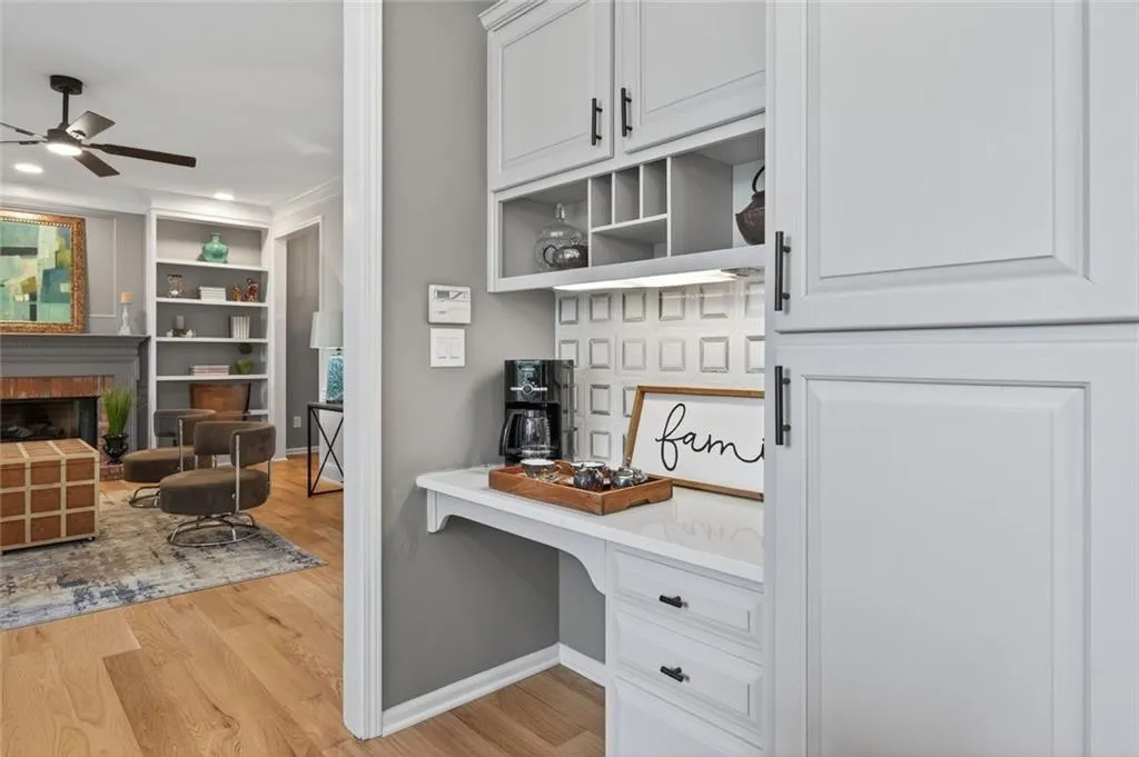 Marietta, Georgia 30062, United States, 4 Bedrooms Bedrooms, ,3 BathroomsBathrooms,Residential,Active,173610