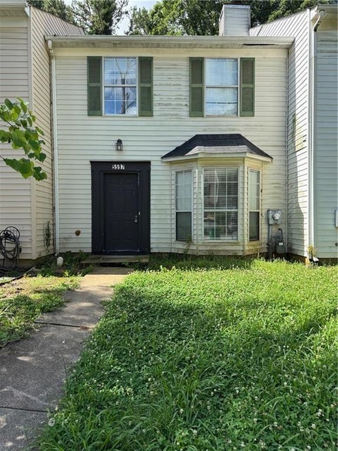 Townhouse For Sale - 5597 Stonington Trace Parkway<br/> Stone Mountain, GA 30087