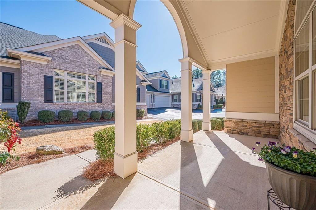 1020 Brook Knoll Lane 2402