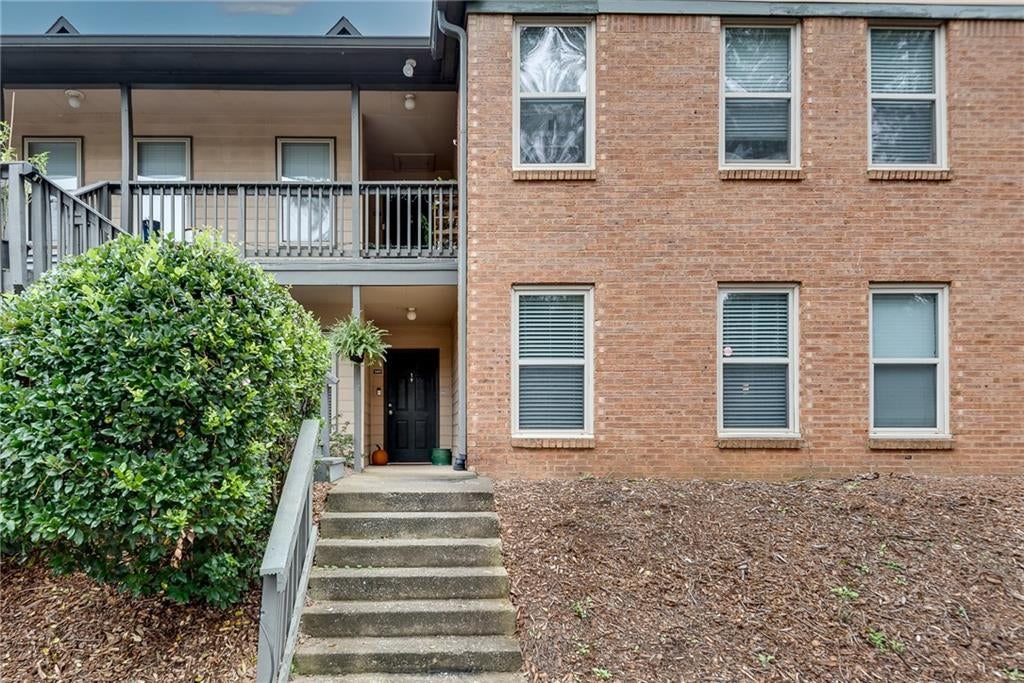 1605 Beaumont Circle