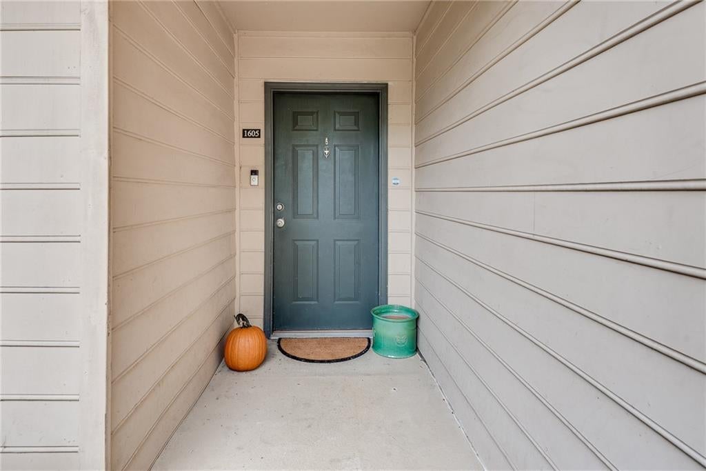 1605 Beaumont Circle