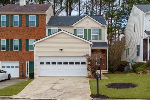 Townhouse For Sale - 850 Abbotts Mill Court<br/> Duluth, GA 30097