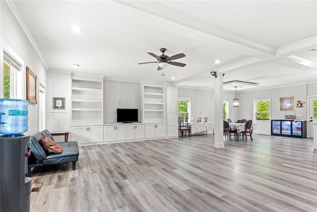 S&B REALTY INC - Residential