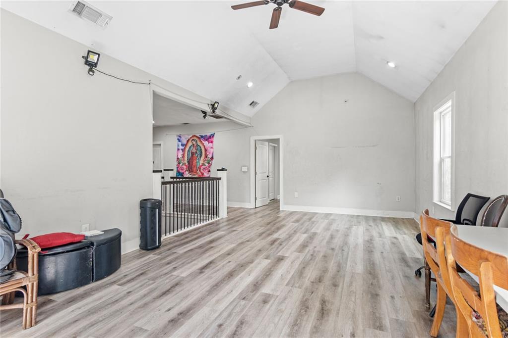 S&B REALTY INC - Residential