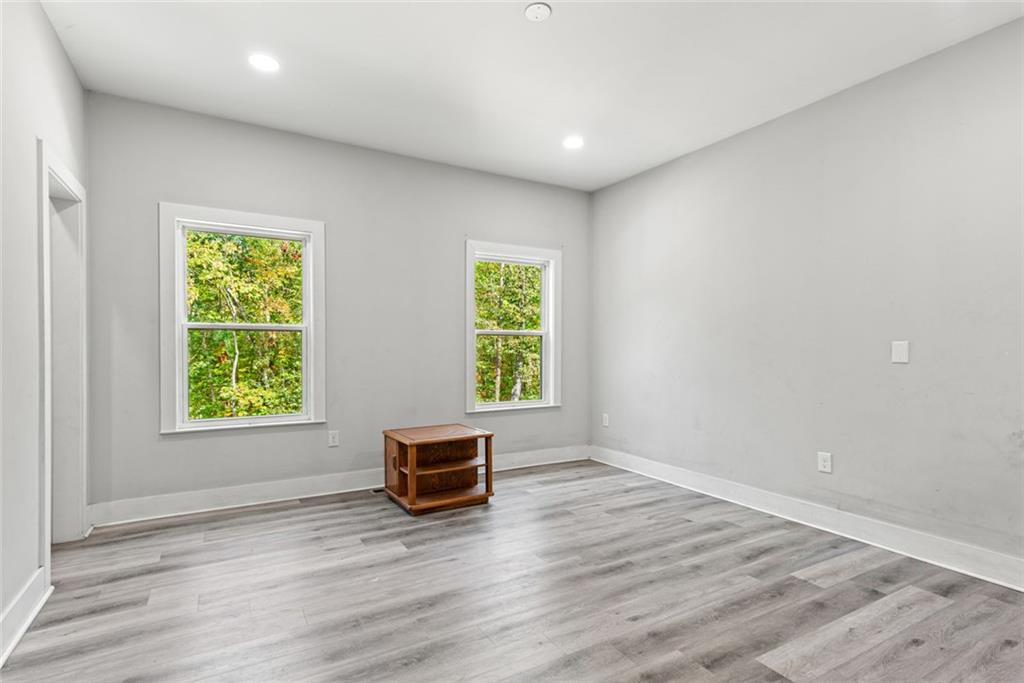 S&B REALTY INC - Residential