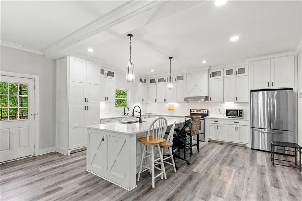 S&B REALTY INC - Residential