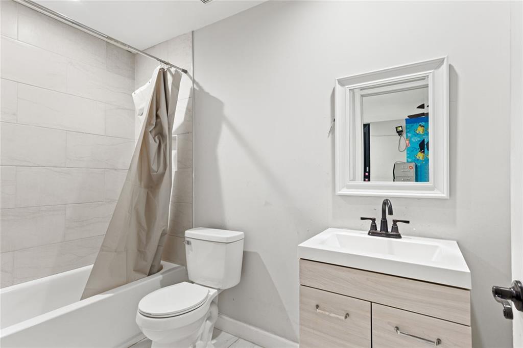 S&B REALTY INC - Residential