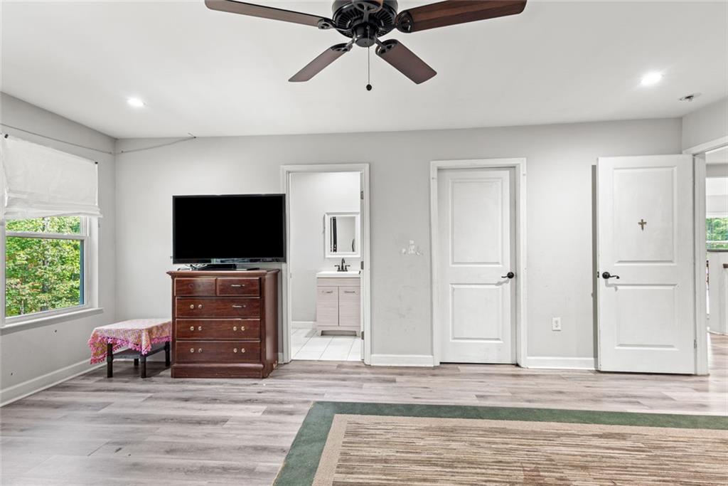 S&B REALTY INC - Residential
