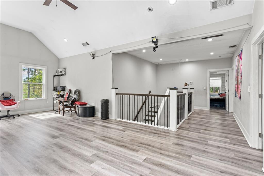 S&B REALTY INC - Residential