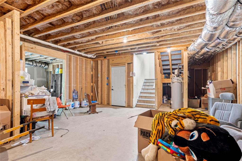 S&B REALTY INC - Residential