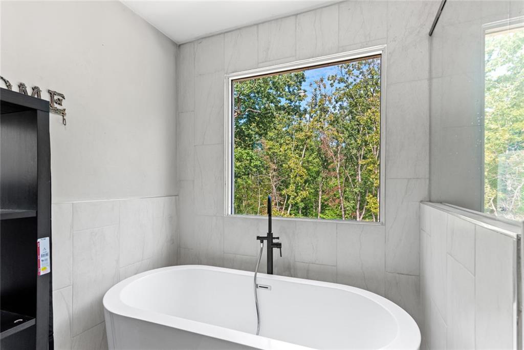 S&B REALTY INC - Residential