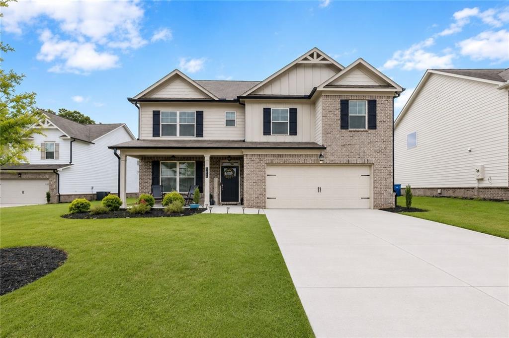 702 Eagles Nest Circle