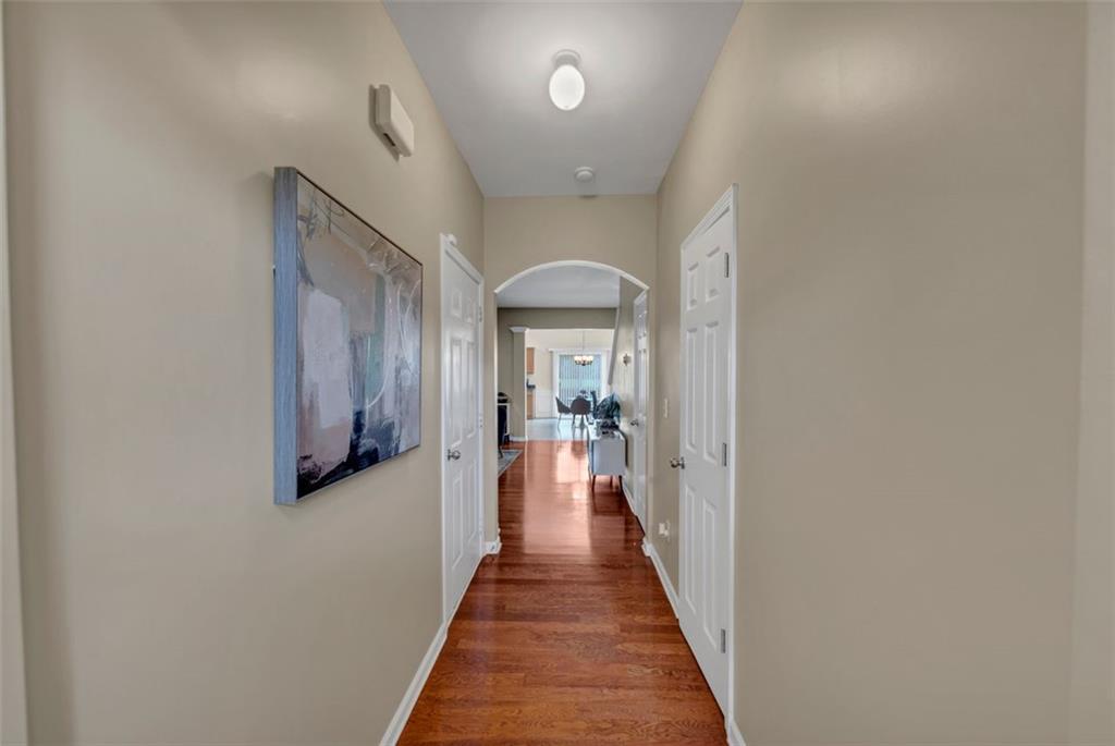 1936 Lakeshore Overlook Circle Circle NW