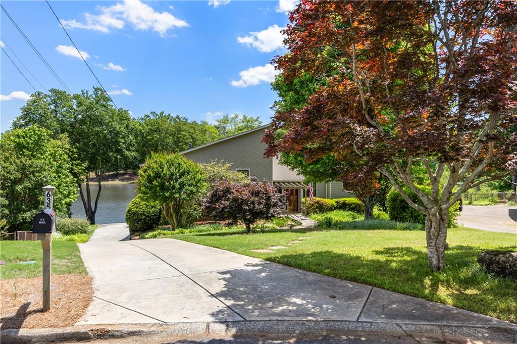 635 Stone Harbor Parkway SW
