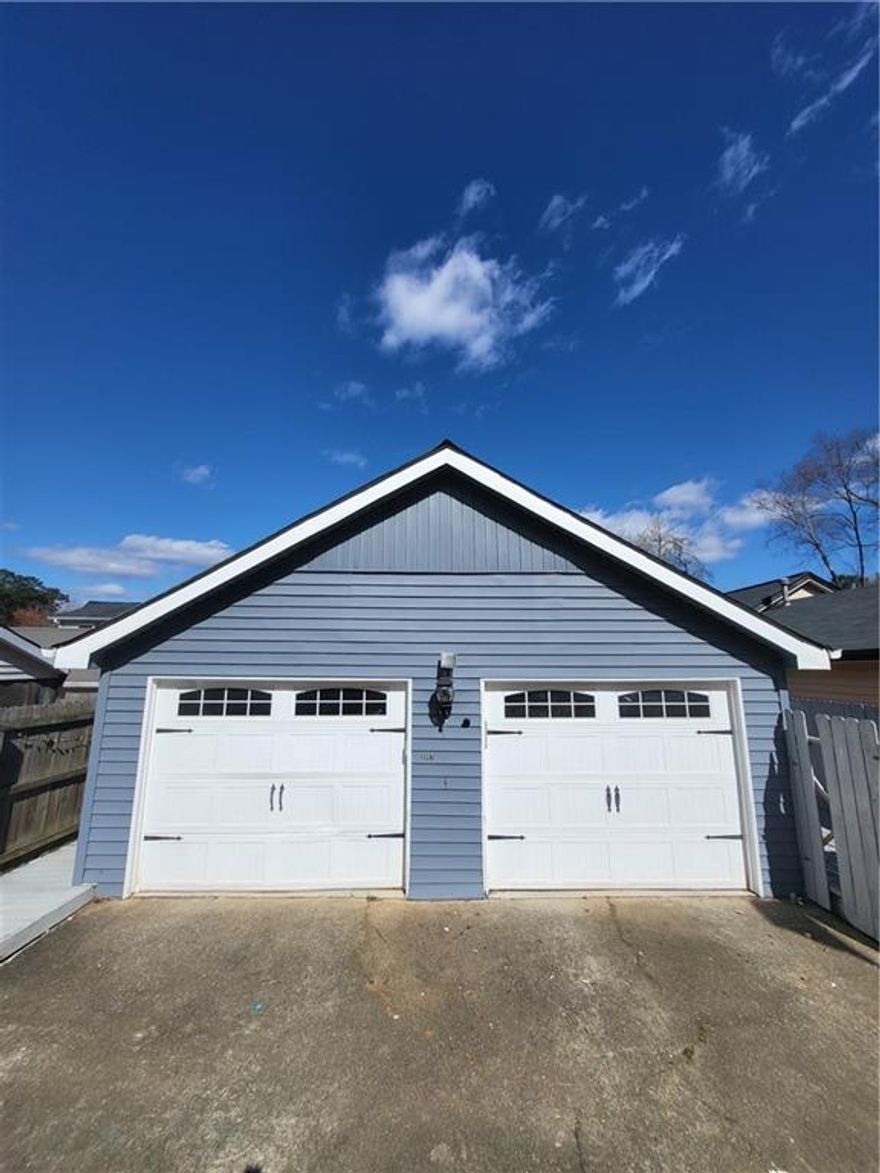 Fantastic location! Move-in ready 3 bedroom/2 bath home in Marietta! Highly ranked schools (East Valley/East Cobb/Wheeler) and just minutes to I-75, I-285, Truist Park, Marietta Square. Convenient, low maintenance one-level living and access to neighborhood pool. 

All All County Perimeter residents are enrolled in the Resident Benefits Package (RBP) for $49.95/month which includes liability insurance, credit building to help boost the resident’s credit score with timely rent payments, up to $1M Identity Theft Protection, HVAC air filter delivery (for applicable properties), move-in concierge service making utility connection and home service setup a breeze during your move-in, our best-in-class resident rewards program, on-demand pest control, and much more!
