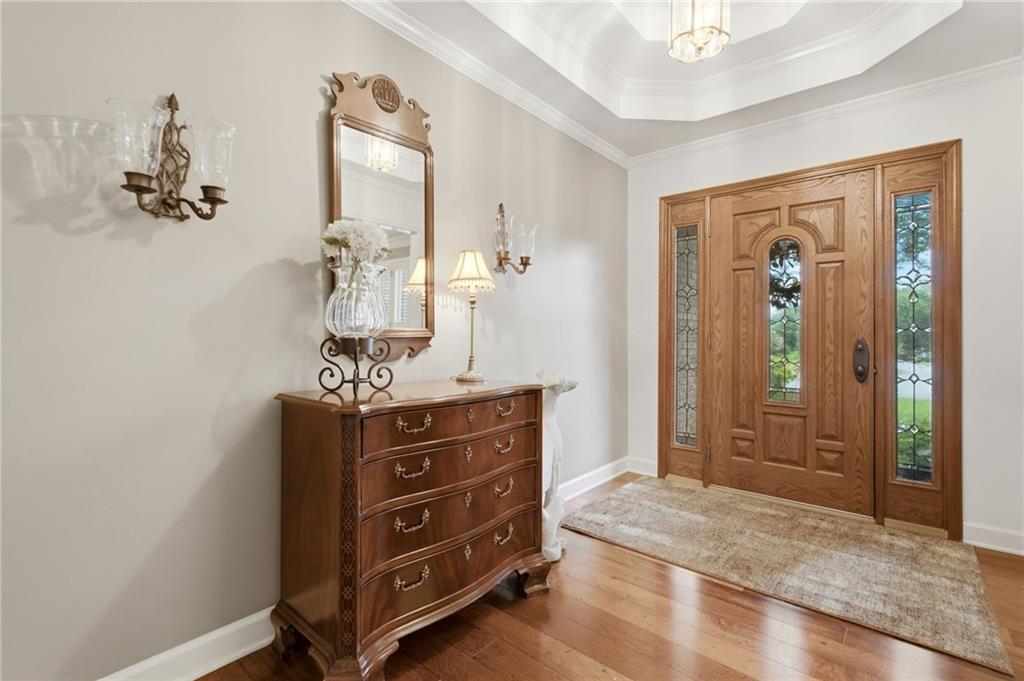 965 Knoll Crest Court