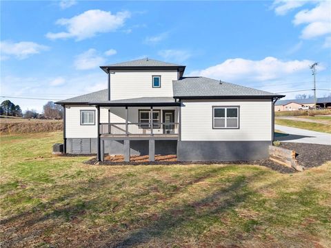 A home in Murrayville