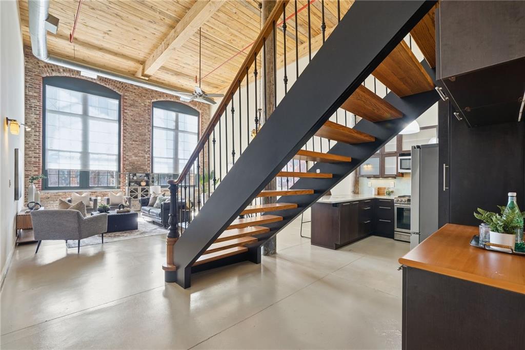 170 Boulevard SE 410E