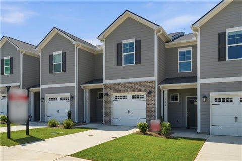 Townhouse For Sale - 143 Chastain Drive<br/> Bartow County, Cartersville, GA 30120