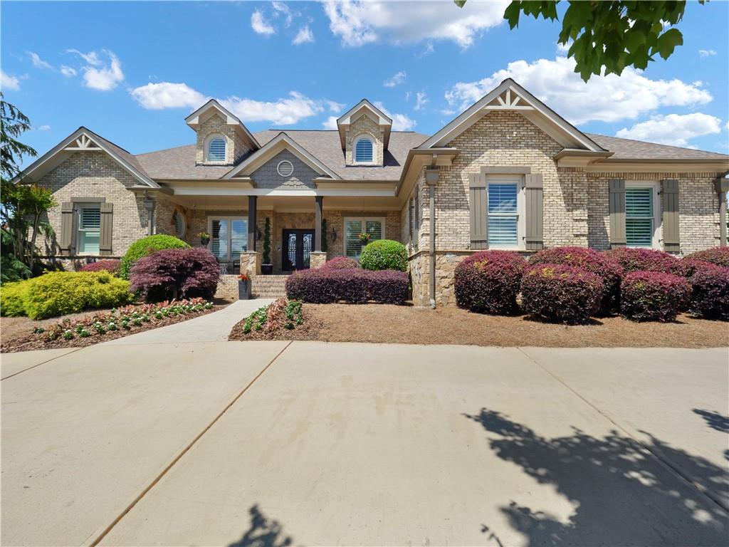 2564 Northern Oak Drive