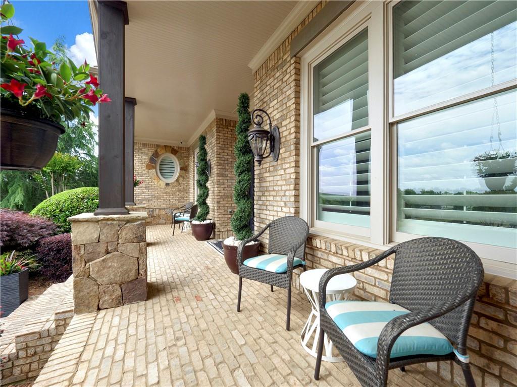 2564 Northern Oak Drive