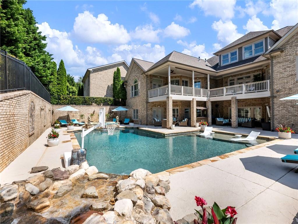 2564 Northern Oak Drive