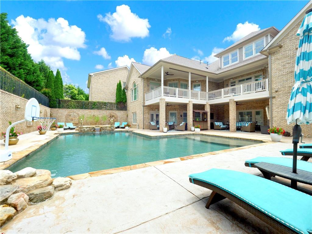 2564 Northern Oak Drive