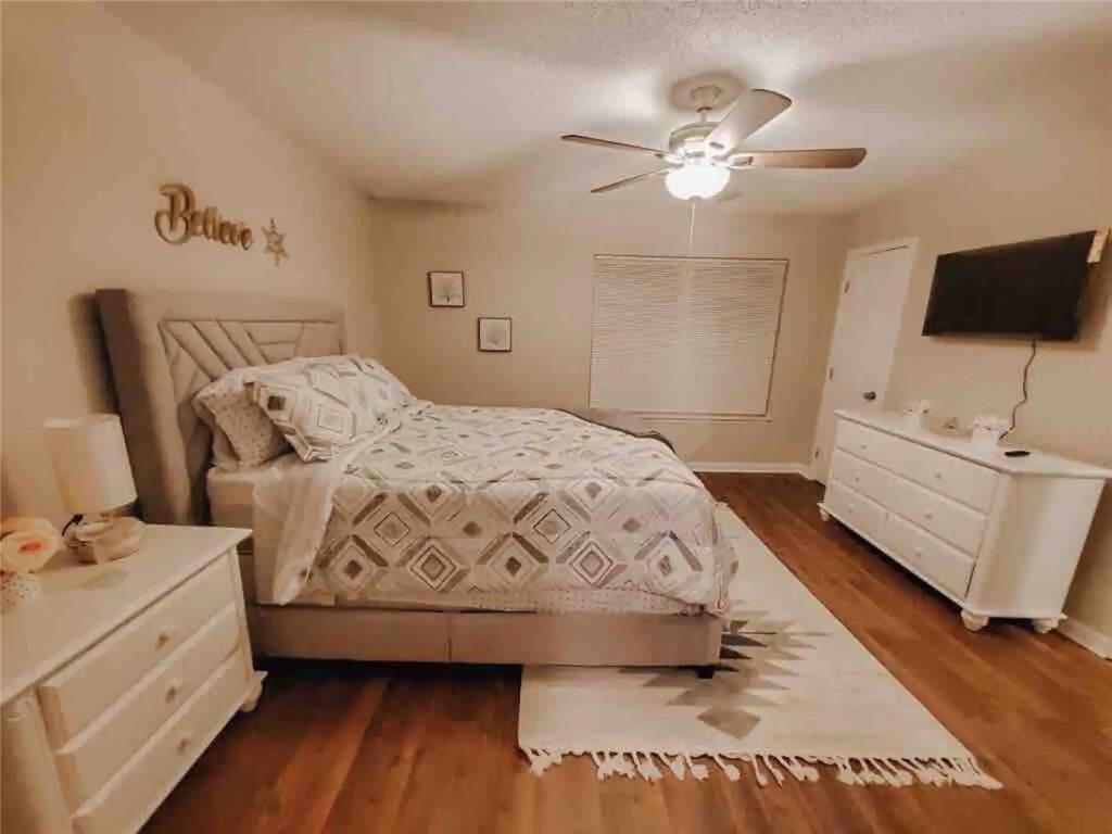 Photo 3 of 11 of 4004 PAT MELL SE house