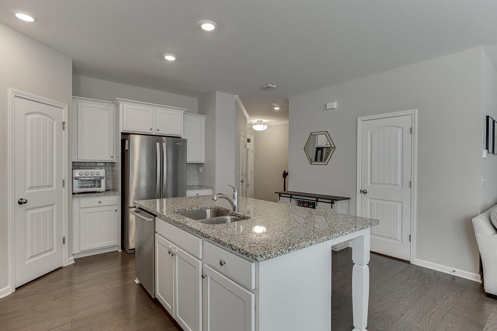 1327 Lanier Vista Drive, Buford, Georgia image 7