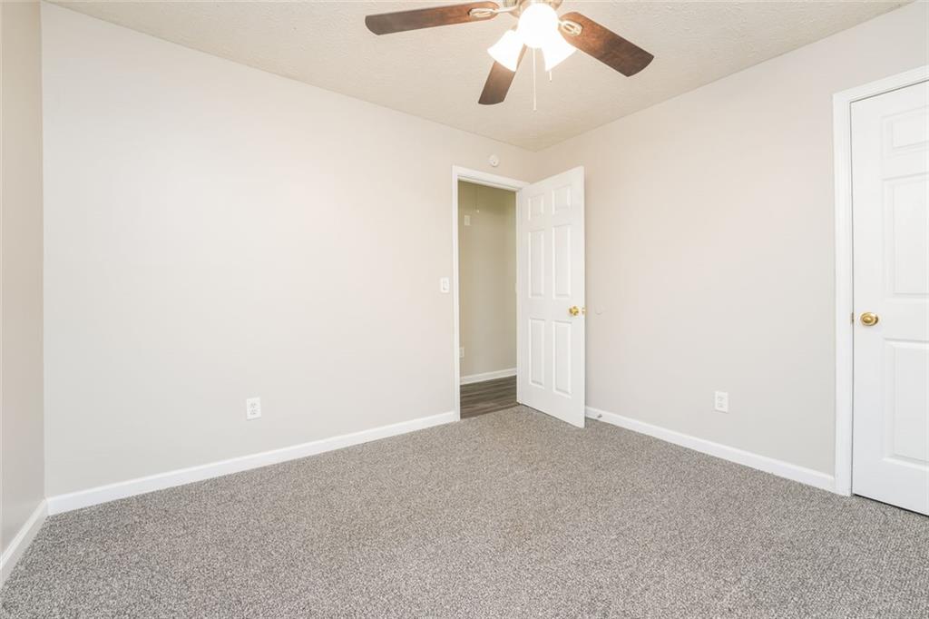 COUNTRY WOODS - Residential