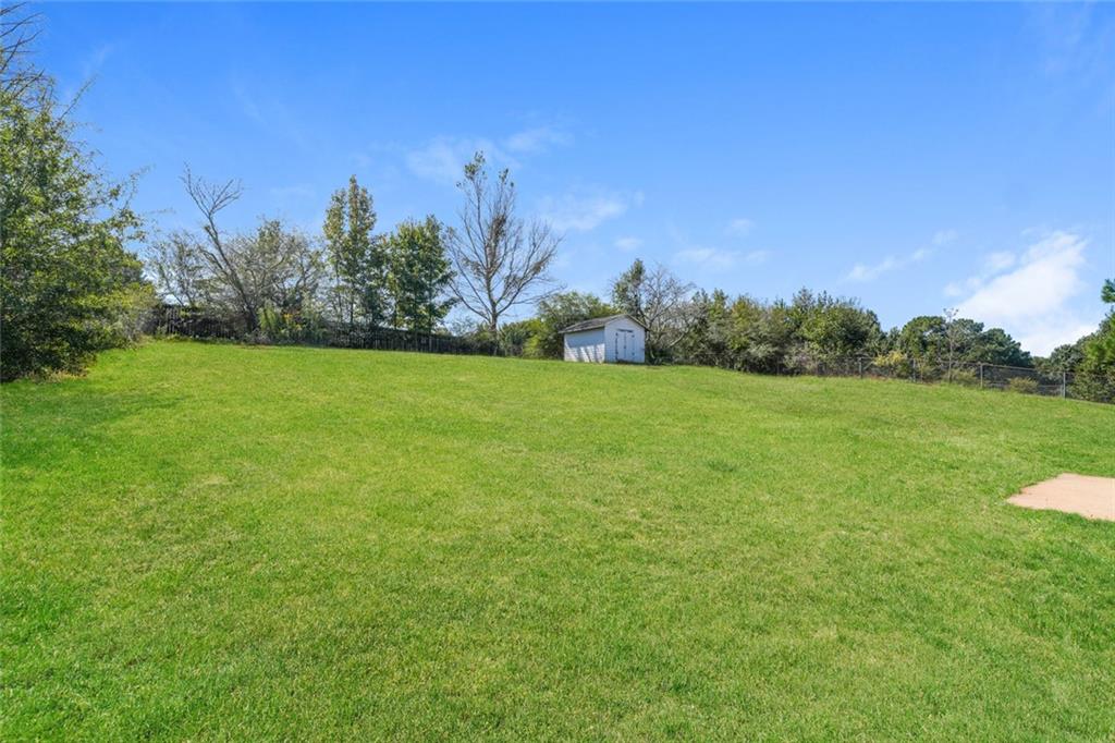 COUNTRY WOODS - Residential