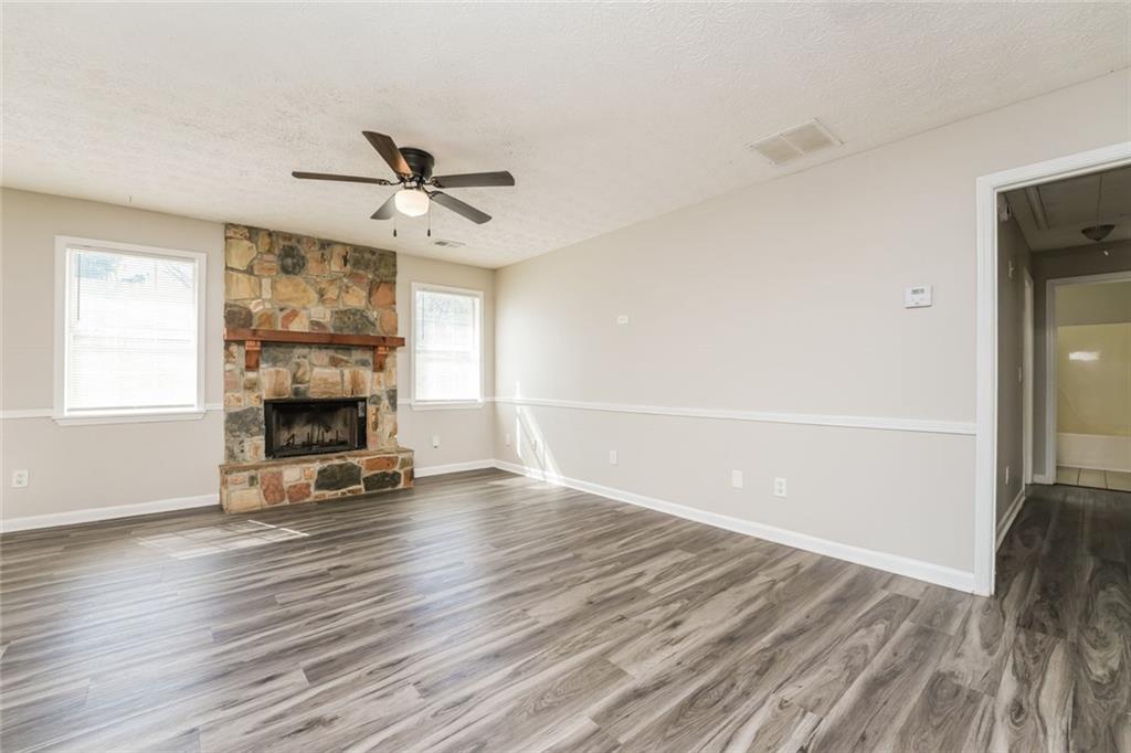 COUNTRY WOODS - Residential
