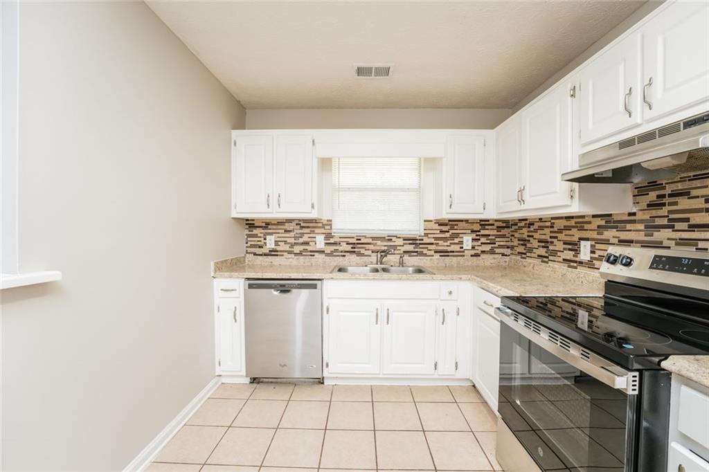 COUNTRY WOODS - Residential
