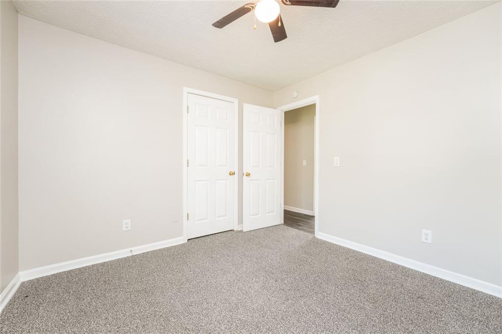 COUNTRY WOODS - Residential