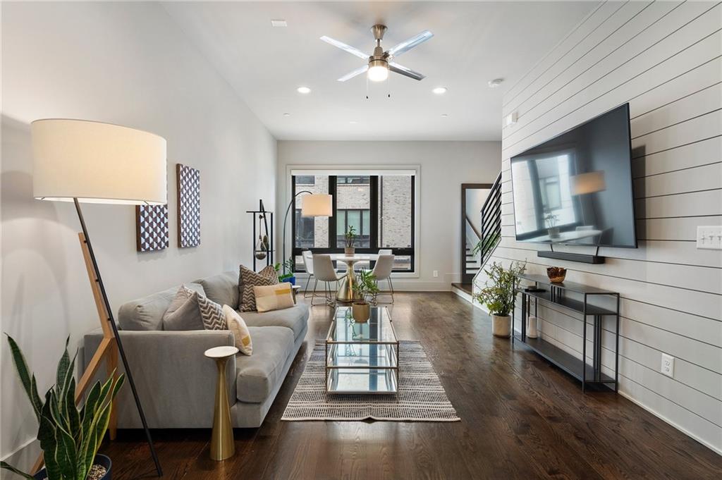 105 City View Court NE