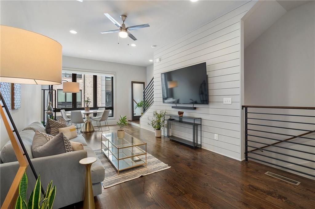 105 City View Court NE