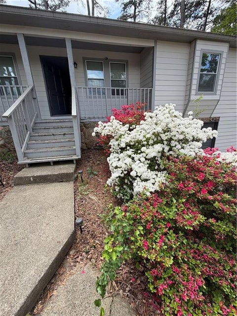 Homes For Rent - 325 Little Rock Court<br/> Lawrenceville, GA 30046
