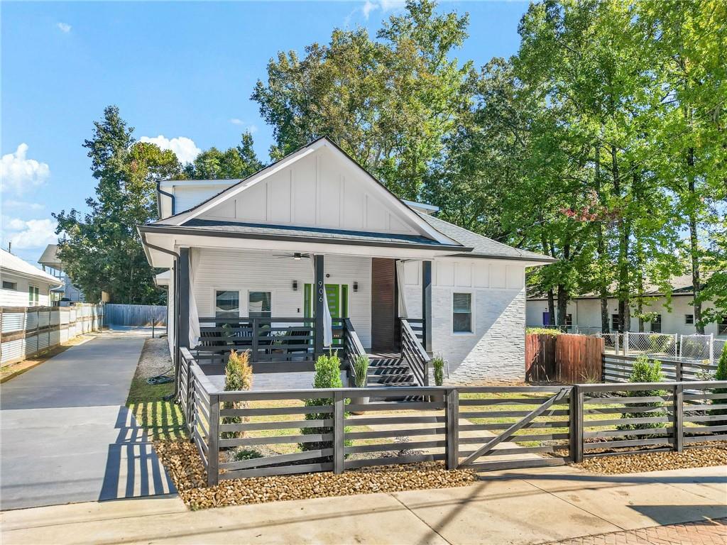 906 Metropolitan Parkway SW