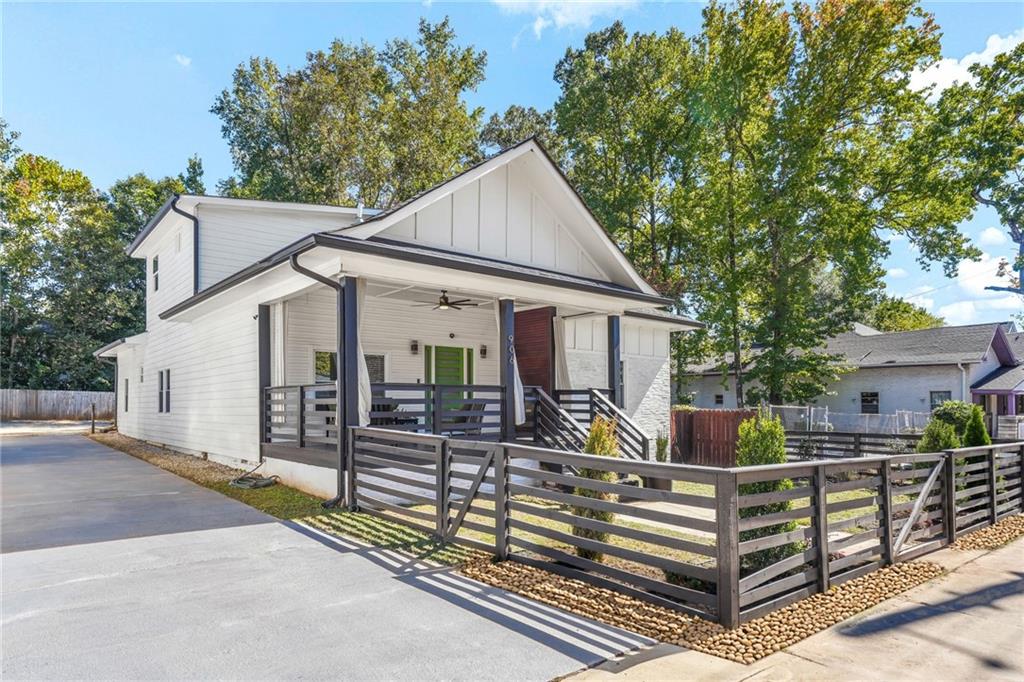 906 Metropolitan Parkway SW