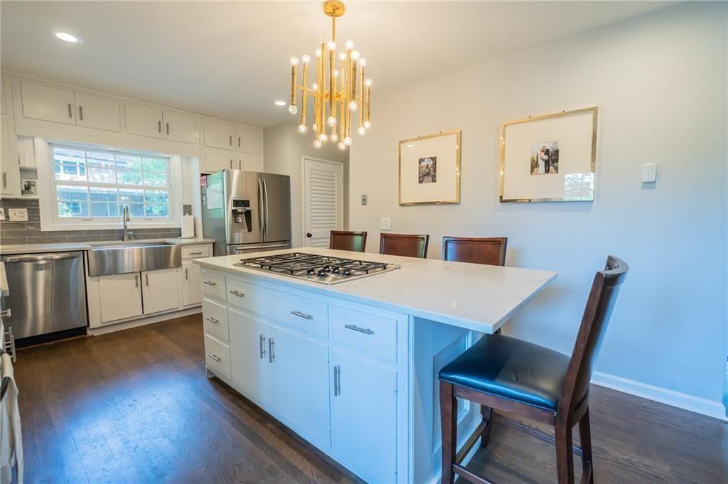 1210 Lenox Circle NE